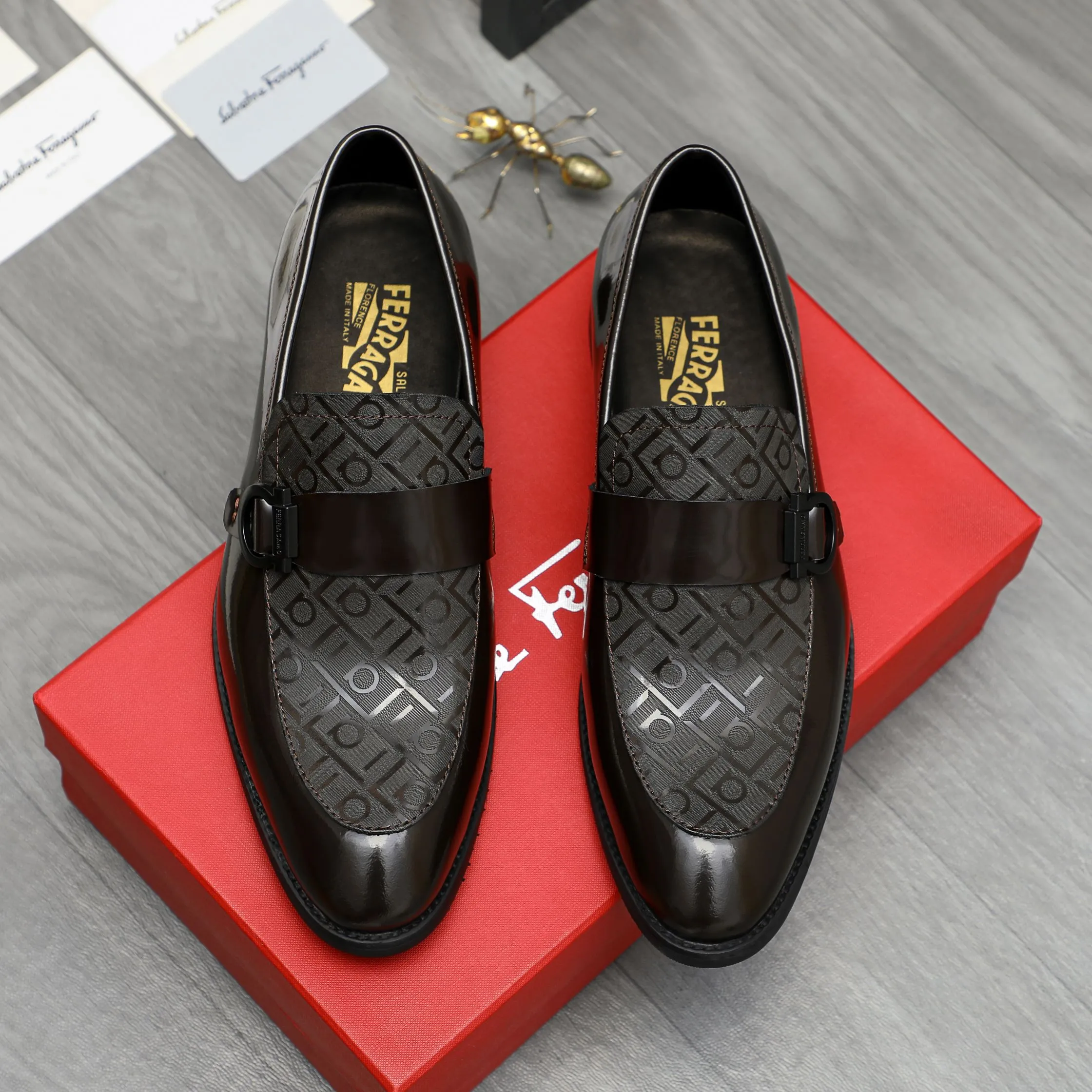 Men's men's shoes💰460 Product trademark: Ferragamo "Ferragamo" business slip-on leather shoes Regular size: 39-44 Product materials: Selected high-quality cowhide upper, cowhide lining, original outsole